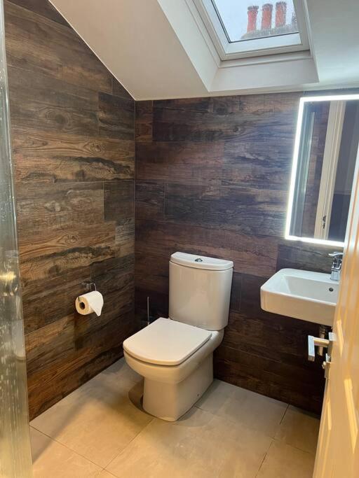 Four Bedroom Modern Victorian Wandsworth House London Ngoại thất bức ảnh